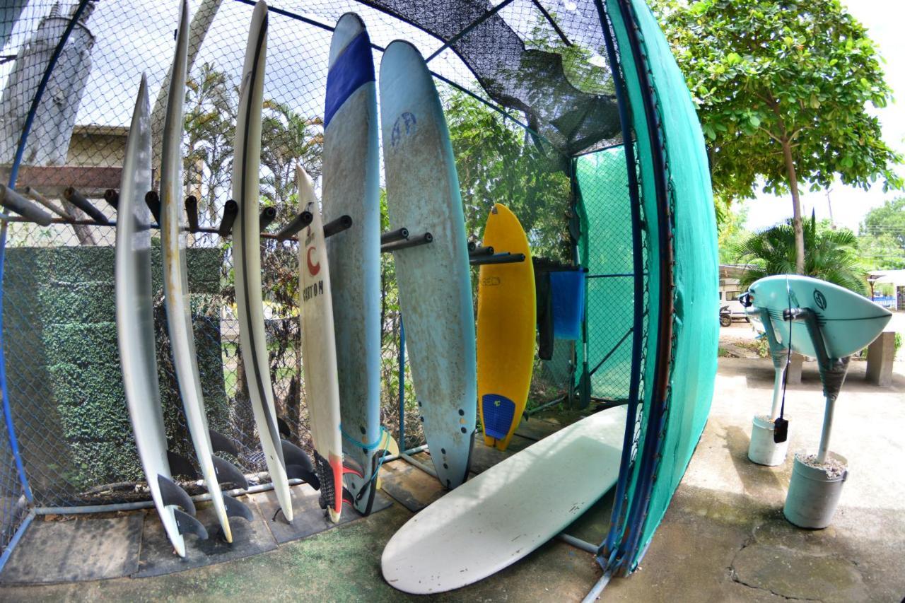 Tsunami Hostel Tamarindo Eksteriør billede