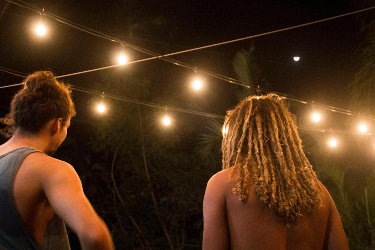 Tsunami Hostel Tamarindo Eksteriør billede