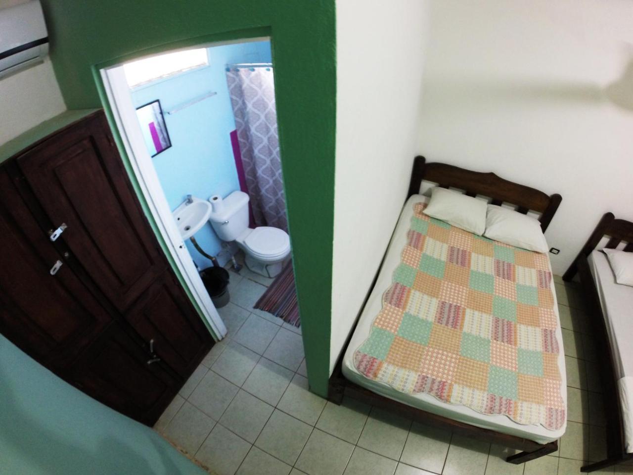 Tsunami Hostel Tamarindo Eksteriør billede