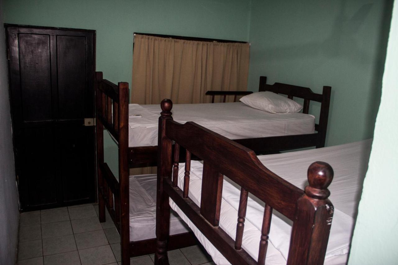 Tsunami Hostel Tamarindo Eksteriør billede