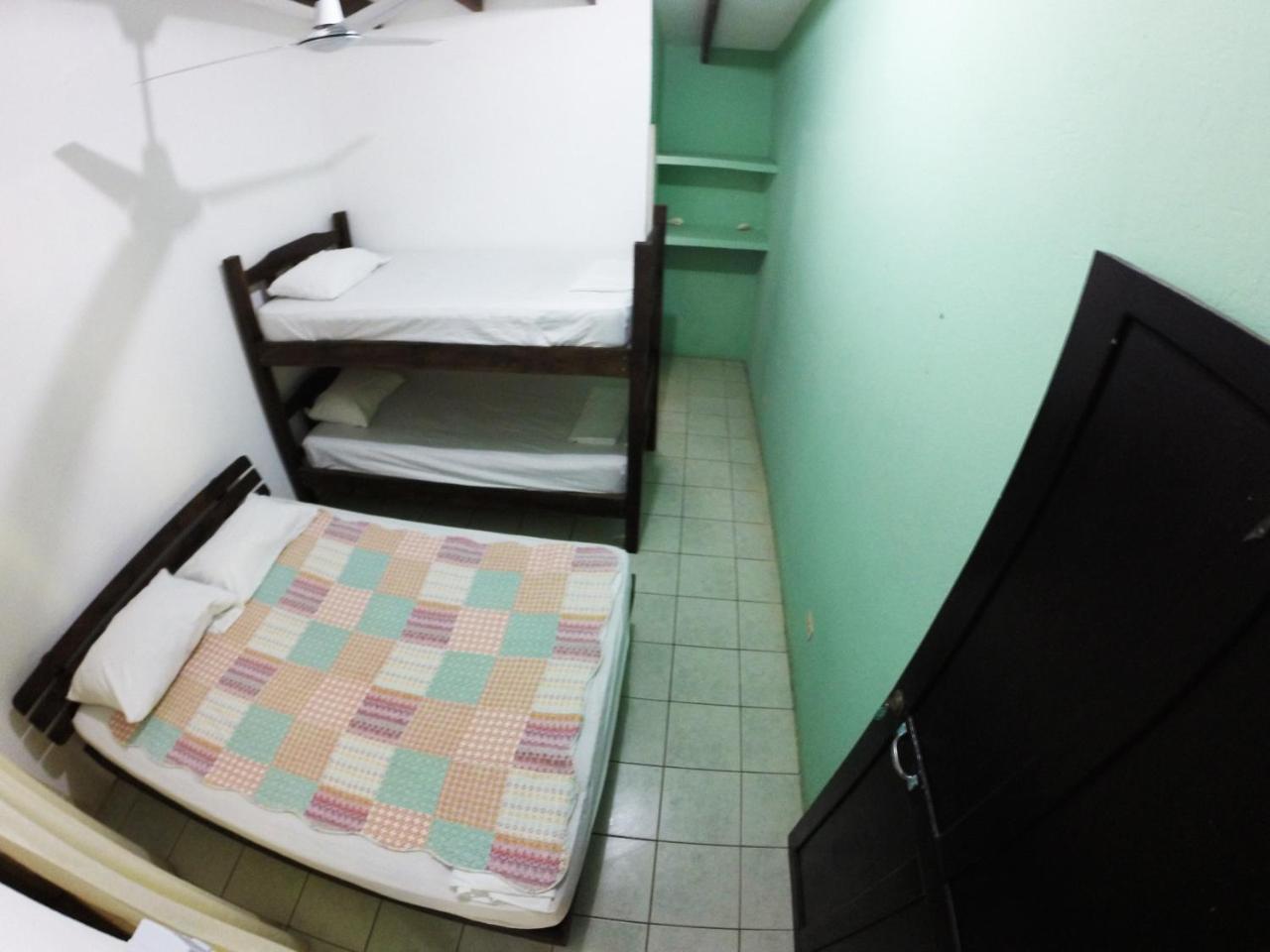 Tsunami Hostel Tamarindo Eksteriør billede